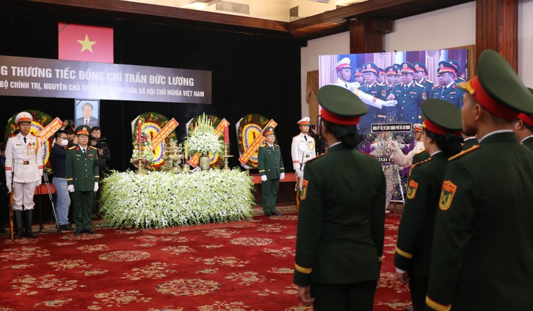 Lãnh đạo và nhân dân TP.HCM vô cùng thương tiếc nguyên Chủ tịch nước Trần Đức Lương ảnh 15