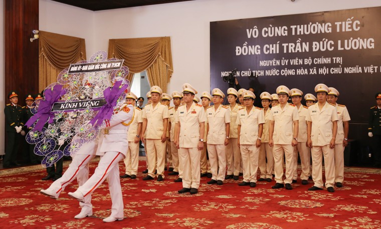 Lãnh đạo và nhân dân TP.HCM vô cùng thương tiếc nguyên Chủ tịch nước Trần Đức Lương ảnh 12