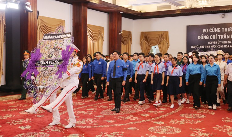 Lãnh đạo và nhân dân TP.HCM vô cùng thương tiếc nguyên Chủ tịch nước Trần Đức Lương ảnh 19