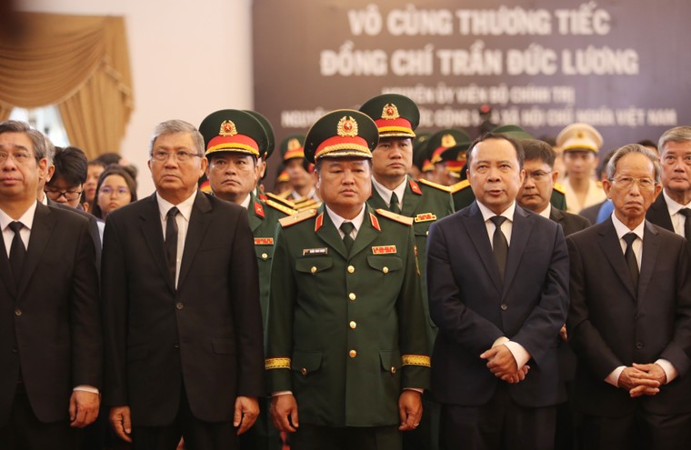 Lãnh đạo và nhân dân TP.HCM vô cùng thương tiếc nguyên Chủ tịch nước Trần Đức Lương ảnh 11