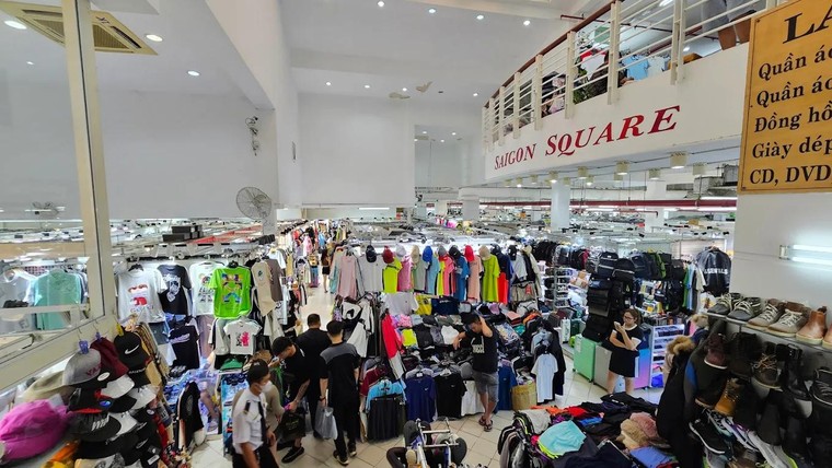 Saigon Square và những lần bị phát hiện bán hàng giả, hàng nhái ảnh 2