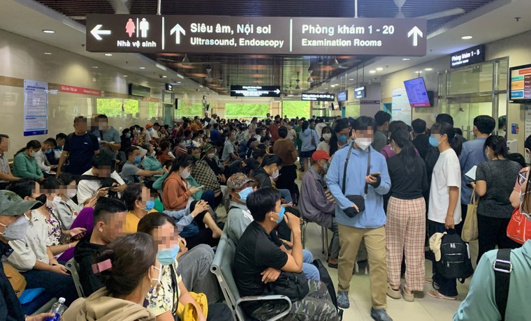 Nhọc nhằn khám bệnh - Bài 2: Lên thành phố thì tốn kém, ở quê không yên tâm ảnh 4