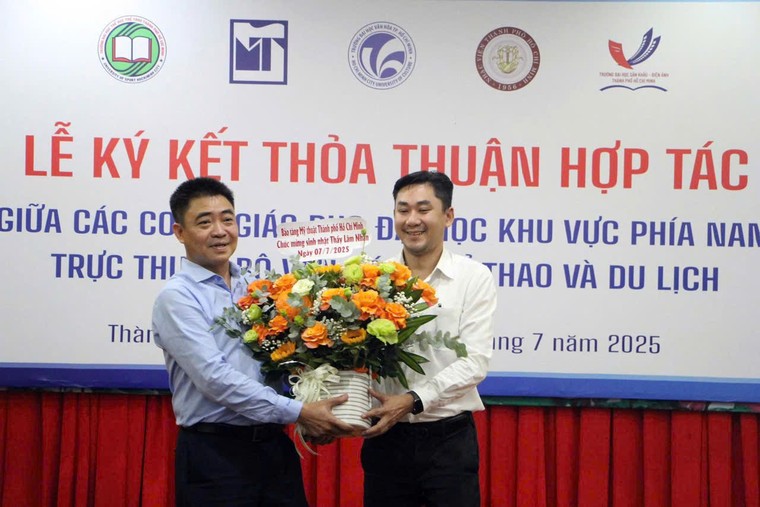 Đại học Văn hóa TP.HCM hợp tác với Bảo tàng Mỹ thuật TP.HCM ảnh 1