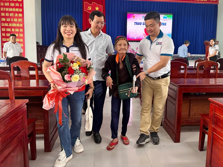 Chân Mây chuyển mình từ vùng cát trắng ảnh 2