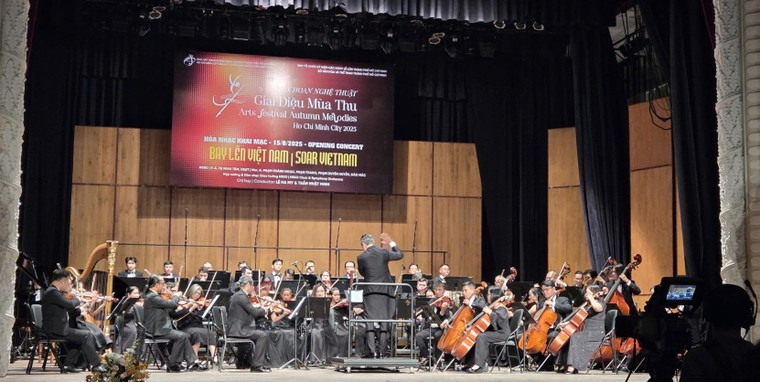 Khai mạc Liên hoan nghệ thuật Giai điệu mùa Thu 2025 ảnh 3