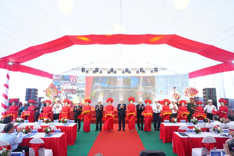 Khánh thành hòa lưới điện tổ máy 1 dự án Thủy điện Hòa Bình mở rộng ảnh 1