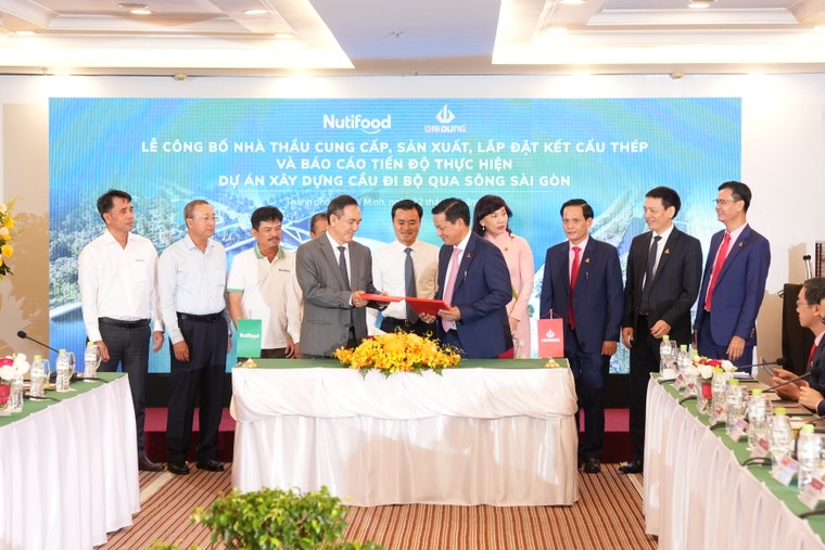 Nutifood công bố nhà thầu cung cấp, sản xuất và lắp đặt kết cấu thép cho dự án cầu đi bộ qua sông Sài Gòn ảnh 1