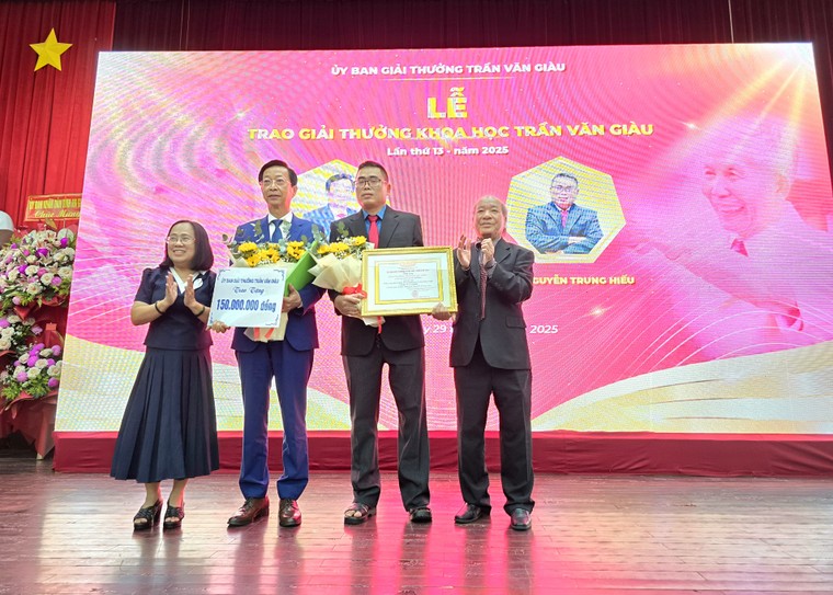 Giải thưởng Trần Văn Giàu lần đầu trao cho lĩnh vực “Lịch sử tư tưởng” ảnh 1