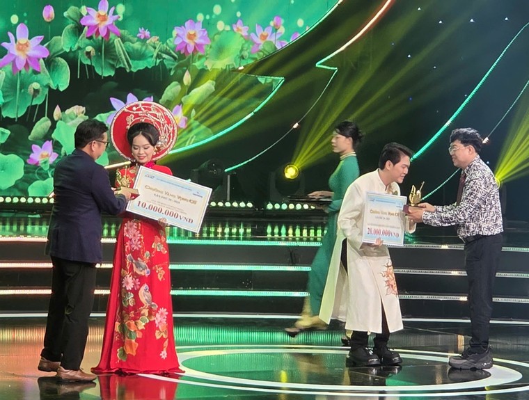 Thùy Dương đăng quang Chuông vàng vọng cổ 2025 ảnh 4