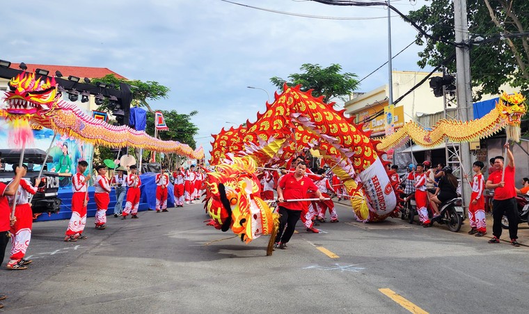 Thượng đại kỳ mở màn lễ hội Nghinh Ông Cần Giờ năm 2025 ảnh 2