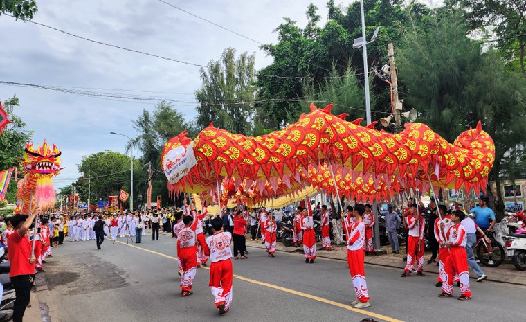 Thượng đại kỳ mở màn lễ hội Nghinh Ông Cần Giờ năm 2025 ảnh 3