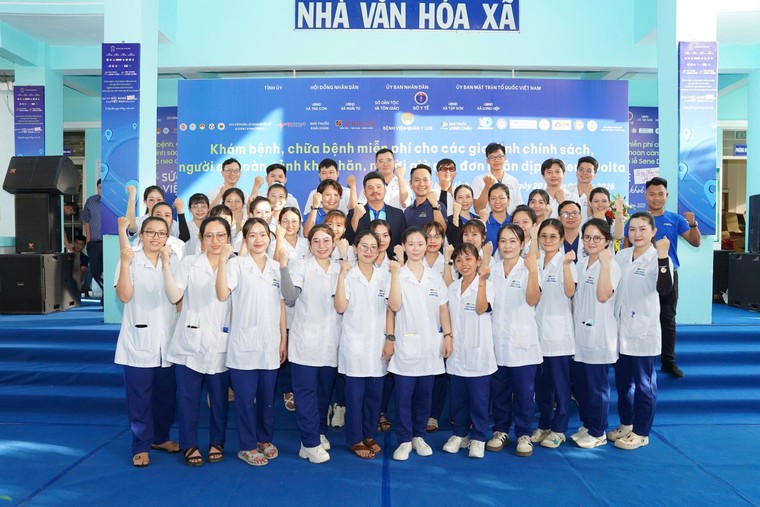 Long Châu đồng hành khám, cấp phát thuốc miễn phí cho các hoàn cảnh khó khăn trên địa bàn tỉnh Vĩnh Long ảnh 1