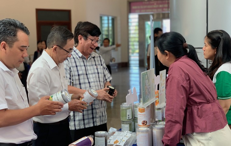 Giám đốc Sở ATTP TP.HCM: Không đánh giá an toàn thực phẩm bằng khẩu hiệu hay lời khen ảnh 3