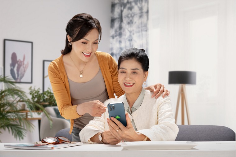 Phát Lộc khi tham gia gửi tiết kiệm tại BIDV ảnh 1