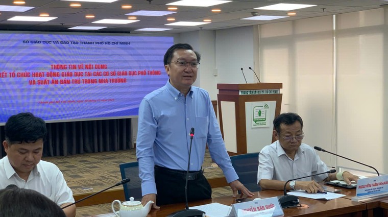 Liên kết giáo dục: Sở GD-ĐT TP.HCM nói “không chỉ đạo, không cấp phép, không kinh doanh”? ảnh 3