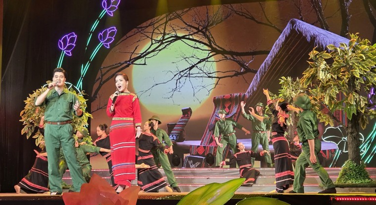 "Khúc hát ân tình" tôn vinh nhạc sĩ Lư Nhất Vũ và nhà thơ Lê Giang ảnh 3