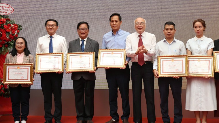 Đường sách TP.HCM: 10 năm hành trình lan tỏa tri thức và giá trị văn hóa tốt đẹp ảnh 3