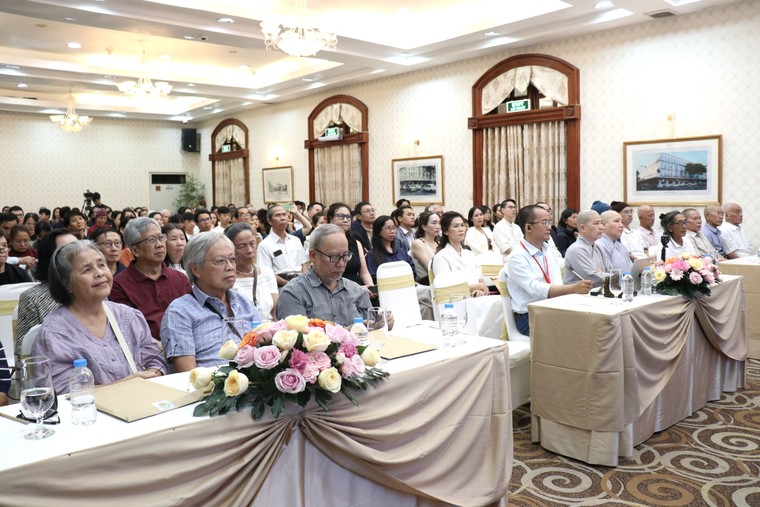 Nhà văn - dịch giả Nguyễn Tường Bách và “Thiền ở ngay tại đây” ảnh 2