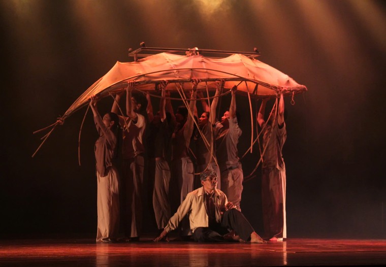 Chất liệu dân gian và thời sự tạo cảm hứng cho nghệ thuật múa 2025 ảnh 1