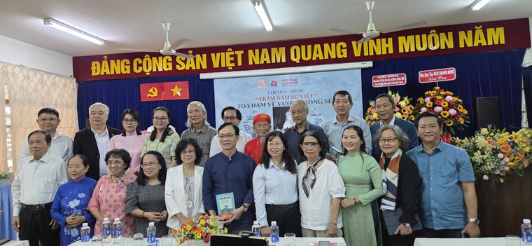 Vương Hồng Sển: không chỉ là nhà cổ ngoạn ảnh 1