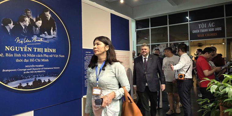 Nguyễn Thị Bình - Trí tuệ, Bản lĩnh và Nhân cách Phụ nữ Việt Nam thời đại Hồ Chí Minh ảnh 6