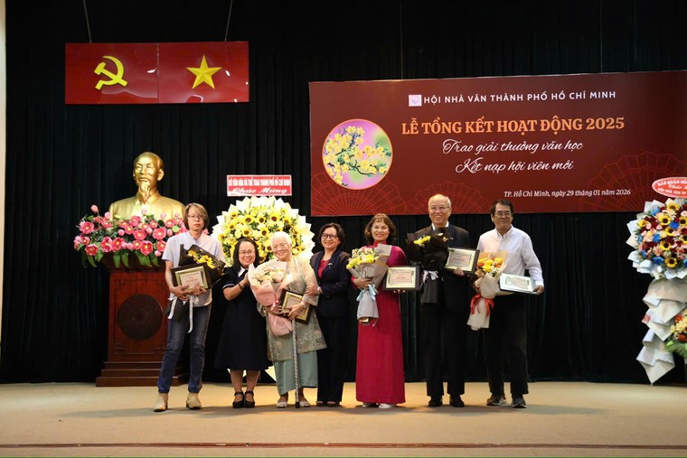 Hội Nhà văn TPHCM sau sáp nhập thêm đa sắc ảnh 2