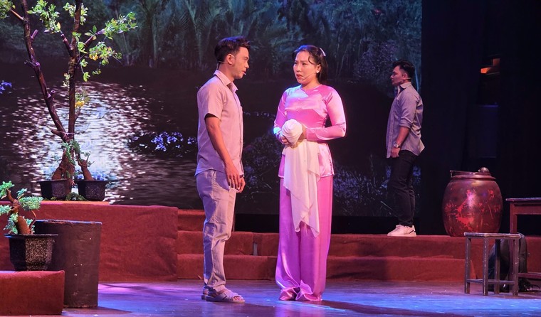 Vở cải lương tâm lý xã hội “Cây lẻ bạn” trở lại sàn diễn ảnh 2