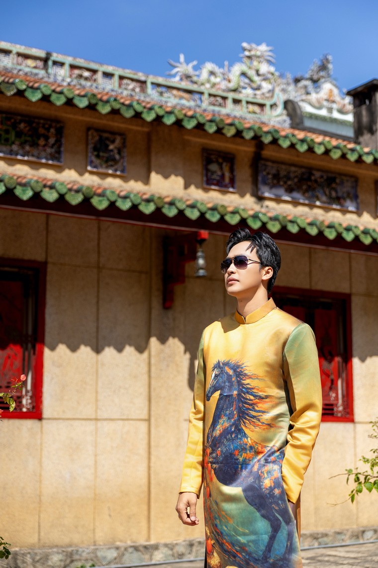 Áo dài nam, nét đẹp truyền thống trong đời sống hiện đại ảnh 3