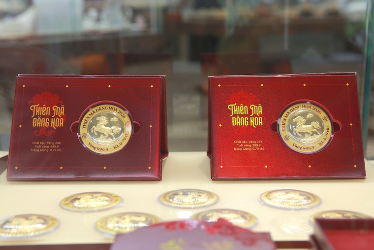 PNJ làm mới danh mục sản phẩm đón Tết Bính Ngọ và Vía Thần Tài ảnh 2