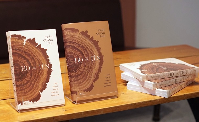 Tết đọc sách hay: Cực kỳ độc đáo "Họ và Tên" người Việt ảnh 1