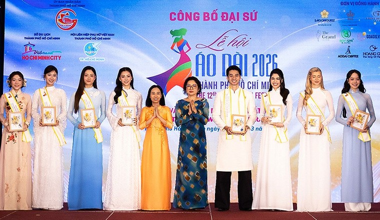 Lễ hội áo dài TP.HCM 2026: Sợi tơ vàng son, dệt nên khát vọng ảnh 1