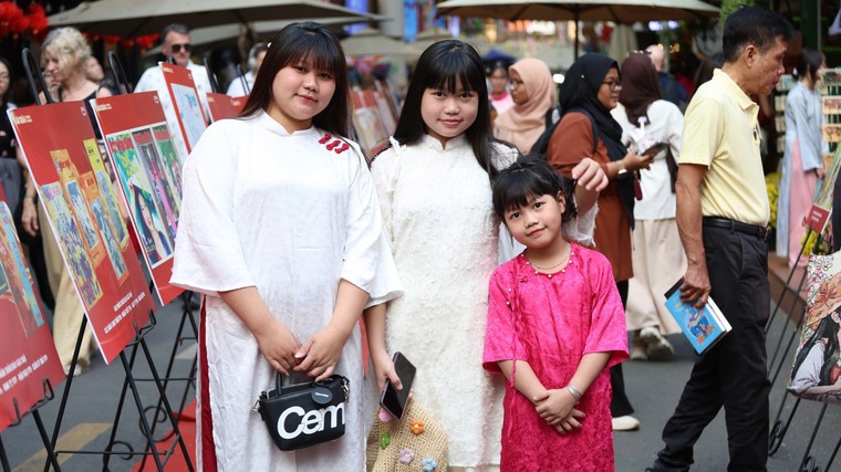 Lễ hội áo dài TP.HCM 2026: Sợi tơ vàng son, dệt nên khát vọng ảnh 2