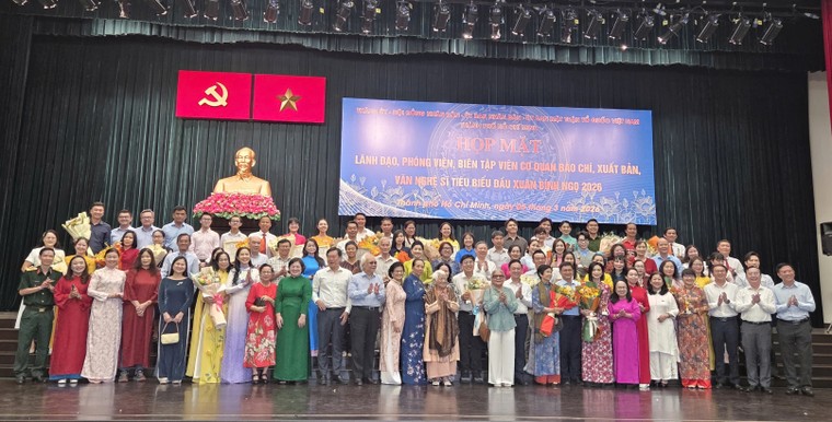 TPHCM tiếp tục lắng nghe ý kiến văn nghệ sĩ, nhà báo, biên tập viên đầu năm mới ảnh 2