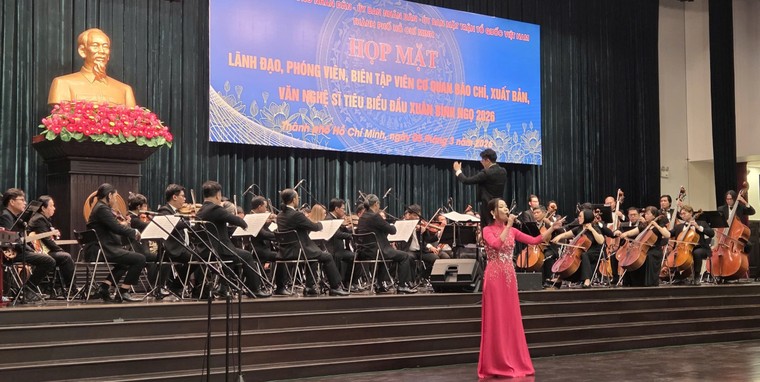 TPHCM tiếp tục lắng nghe ý kiến văn nghệ sĩ, nhà báo, biên tập viên đầu năm mới ảnh 4