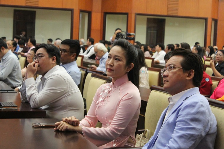 TPHCM tiếp tục lắng nghe ý kiến văn nghệ sĩ, nhà báo, biên tập viên đầu năm mới ảnh 3