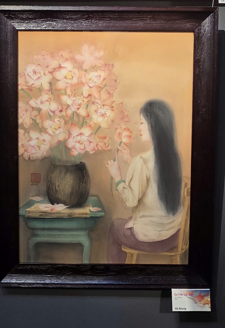 122 nữ họa sĩ ở TPHCM mừng 8/3 trong “Sắc xuân màu nhớ” ảnh 7