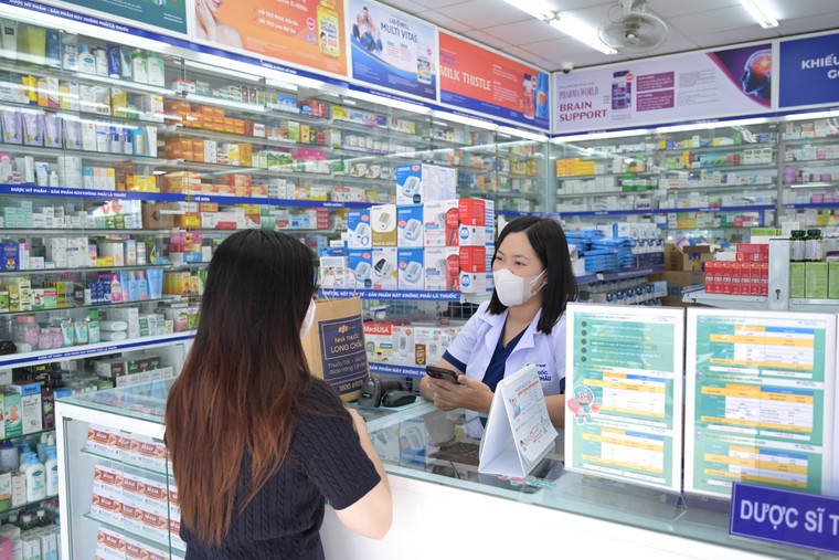 Long Châu cùng thương hiệu nhãn khoa Santen ra mắt bộ câu hỏi tầm soát khô mắt tiện lợi, giúp dân văn phòng dễ dàng kiểm tra tại chỗ ảnh 2