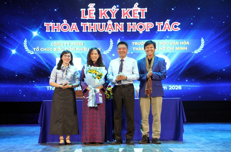 Chuỗi hoạt động tưởng niệm 100 năm ngày mất cụ Phan Châu Trinh ảnh 1