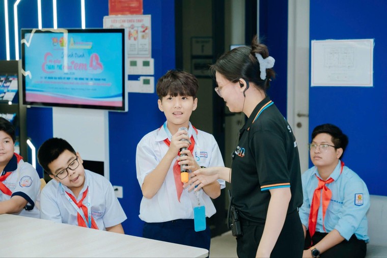 Học sinh thành phố hào hứng trải nghiệm khoa học – công nghệ tại STEM TOWN trong Hành trình “Em yêu Thành phố của em” 2026 ảnh 2