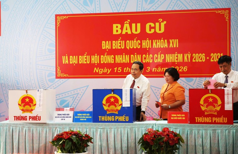 Chủ tịch Quốc hội Trần Thanh Mẫn dự lễ khai mạc bầu cử tại TP.HCM ảnh 5