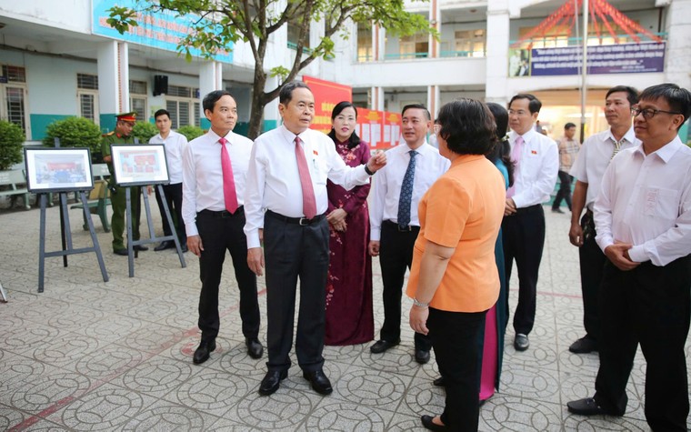 Chủ tịch Quốc hội Trần Thanh Mẫn dự lễ khai mạc bầu cử tại TP.HCM ảnh 6