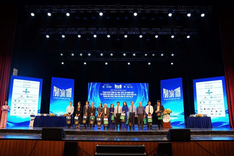 Trăm năm di sản “Chi bằng học” của nhà yêu nước Phan Châu Trinh ảnh 3