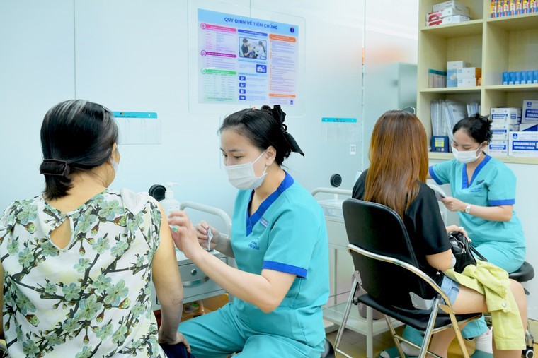 Một sinh viên tại TP.HCM mắc viêm màng não mô cầu, bác sĩ khuyến cáo nhóm đối tượng không thể chủ quan ảnh 1