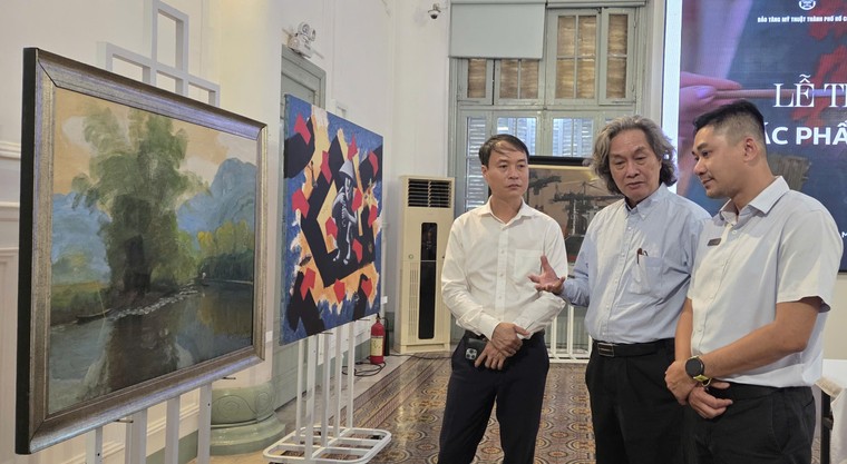 Hội Mỹ thuật Việt Nam bàn giao 229 tranh cho Bảo tàng Mỹ thuật TPHCM ảnh 2