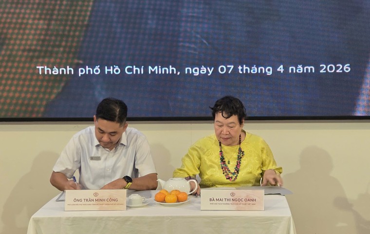 Hội Mỹ thuật Việt Nam bàn giao 229 tranh cho Bảo tàng Mỹ thuật TPHCM ảnh 1