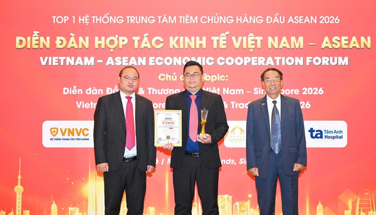 Hệ thống Tiêm chủng vắc xin VNVC được vinh danh Top 1 Đông Nam Á và doanh nghiệp chuyển đổi số xanh hàng đầu ảnh 1
