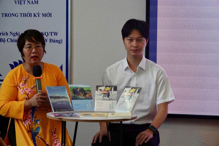 Đưa văn hóa Việt vào đất nước tỷ dân ảnh 2