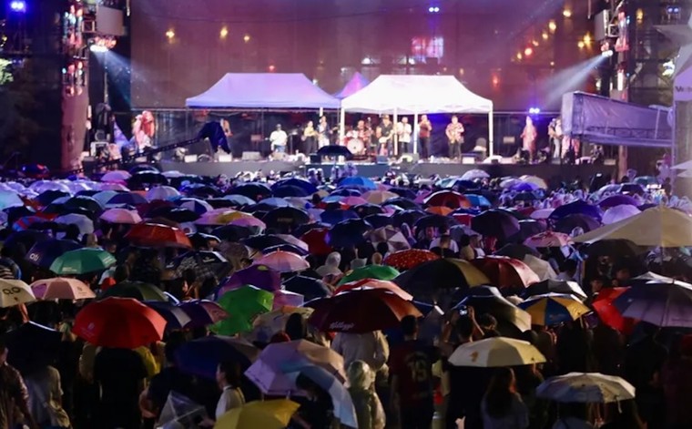 Du lịch concert, tại sao không? ảnh 2