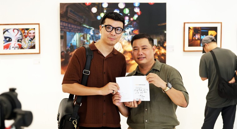Hải - Mắt Ðất.Ng “giữ hồn phố” qua ảnh ảnh 3