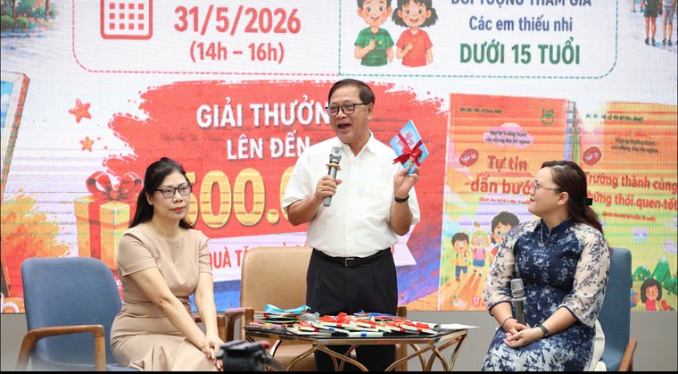 Tranh thiếu nhi vẽ làng nghề đạt giải Đặc biệt cuộc thi “Sắc màu Việt Nam” ảnh 4